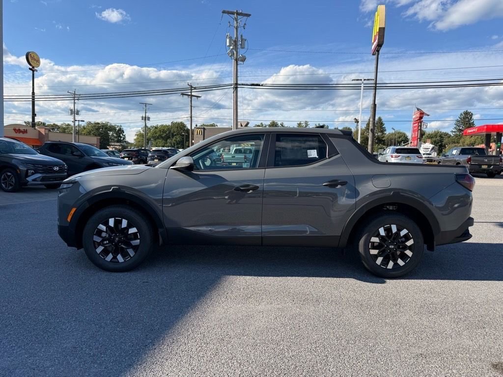 New 2025 Hyundai Santa Cruz SE image 3