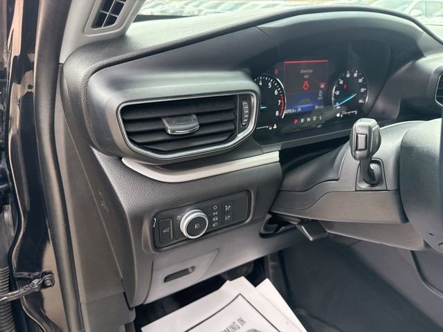 Used 2021 Ford Explorer XLT w/ Equipment Group 202A AWD/4WD image 16