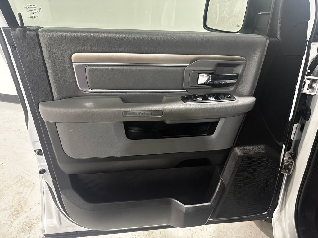 Used 2019 RAM 1500 Classic Warlock image 17