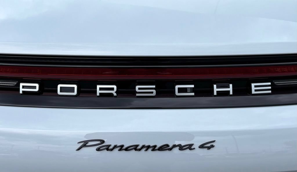 Certified 2025 Porsche Panamera 4 AWD/4WD image 12