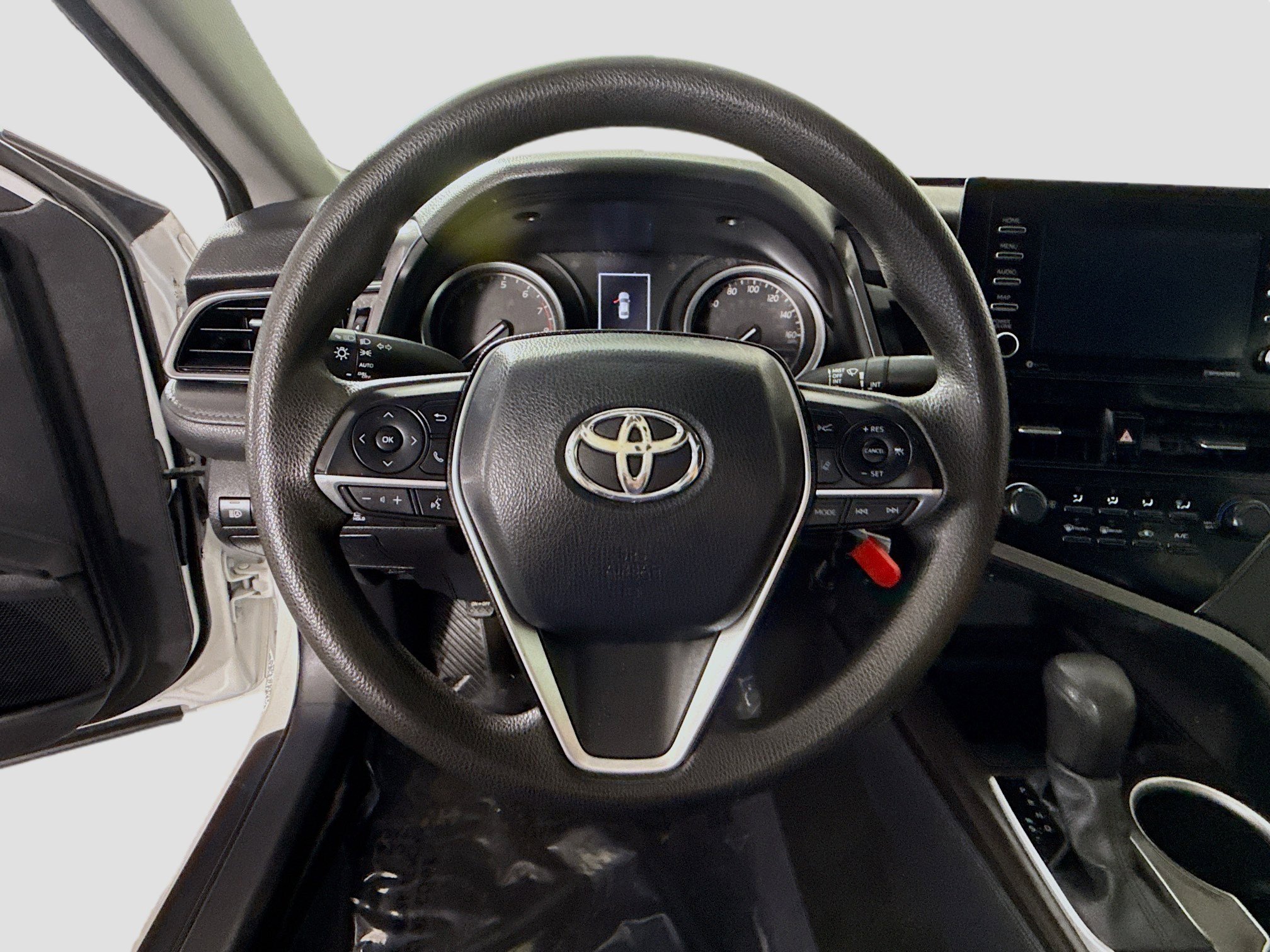 Used 2021 Toyota Camry LE image 13