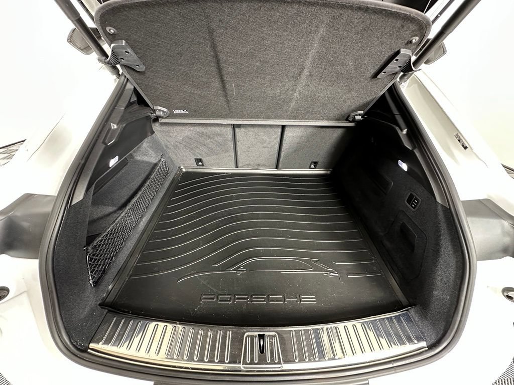 Certified 2024 Porsche Cayenne Turbo GT AWD/4WD image 44