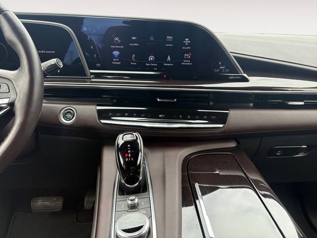 Certified 2024 Cadillac Escalade ESV Premium Luxury Platinum w/ Heavy-Duty Trailer Package AWD/4WD image 11