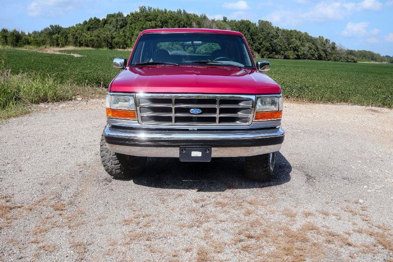 Used 1995 Ford Bronco XLT AWD/4WD image 4