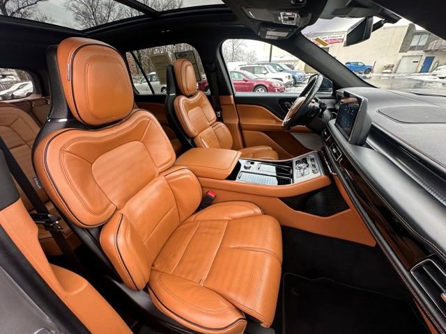 Certified 2023 Lincoln Aviator Black Label image 28