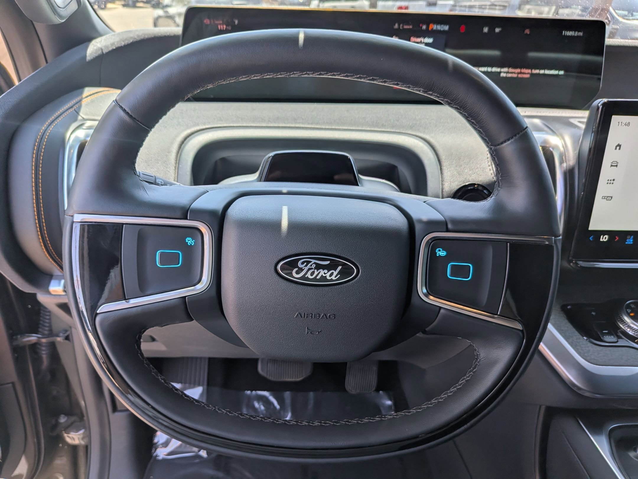 Used 2025 Ford Expedition Tremor AWD/4WD image 14
