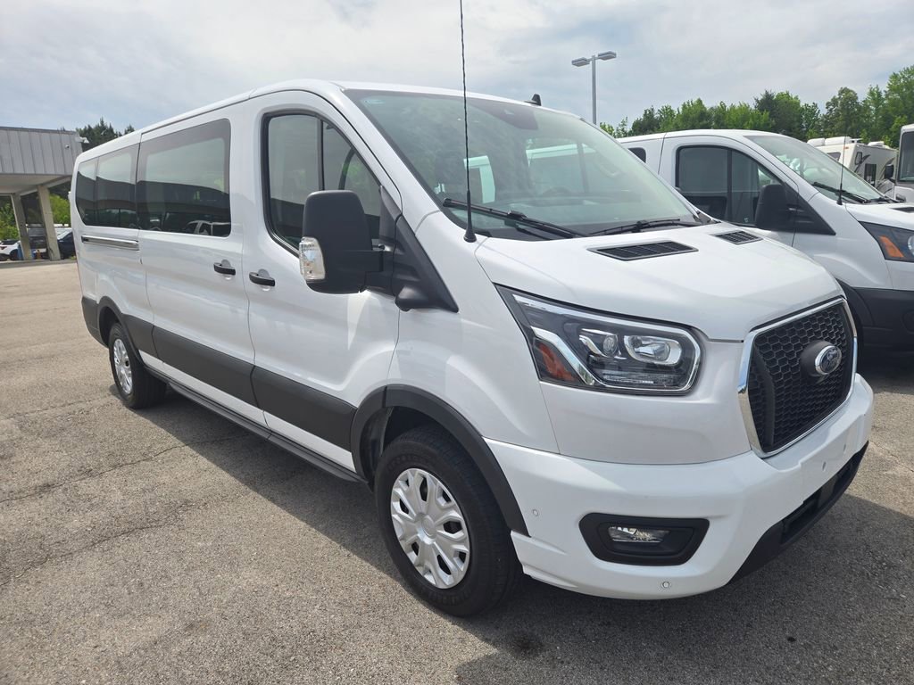 Used 2023 Ford Transit 350 XLT RWD image 2