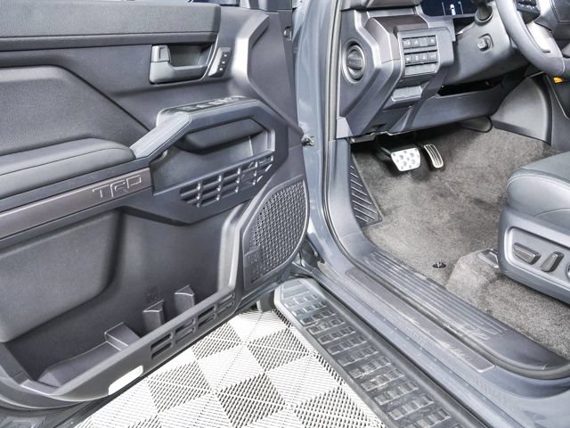 Used 2025 Toyota 4Runner TRD Sport Premium AWD/4WD image 11