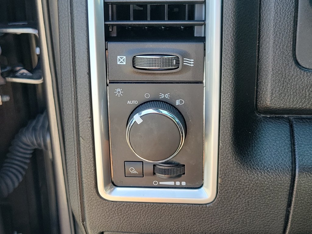 Used 2024 RAM 1500 Warlock RWD image 27