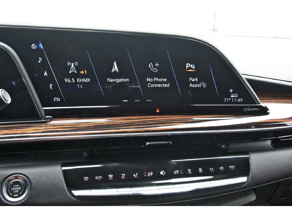 Certified 2024 Cadillac Escalade Luxury RWD image 22