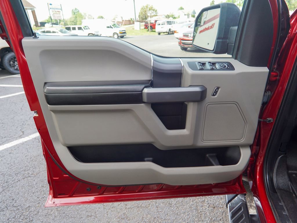 Used 2018 Ford F150 XLT w/ Equipment Group 302A Luxury AWD/4WD image 16