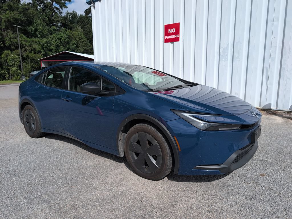 Used 2025 Toyota Prius LE
