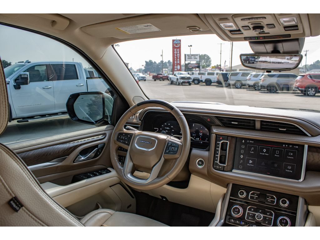 Used 2024 GMC Yukon Denali w/ Advanced Technology Package AWD/4WD image 25