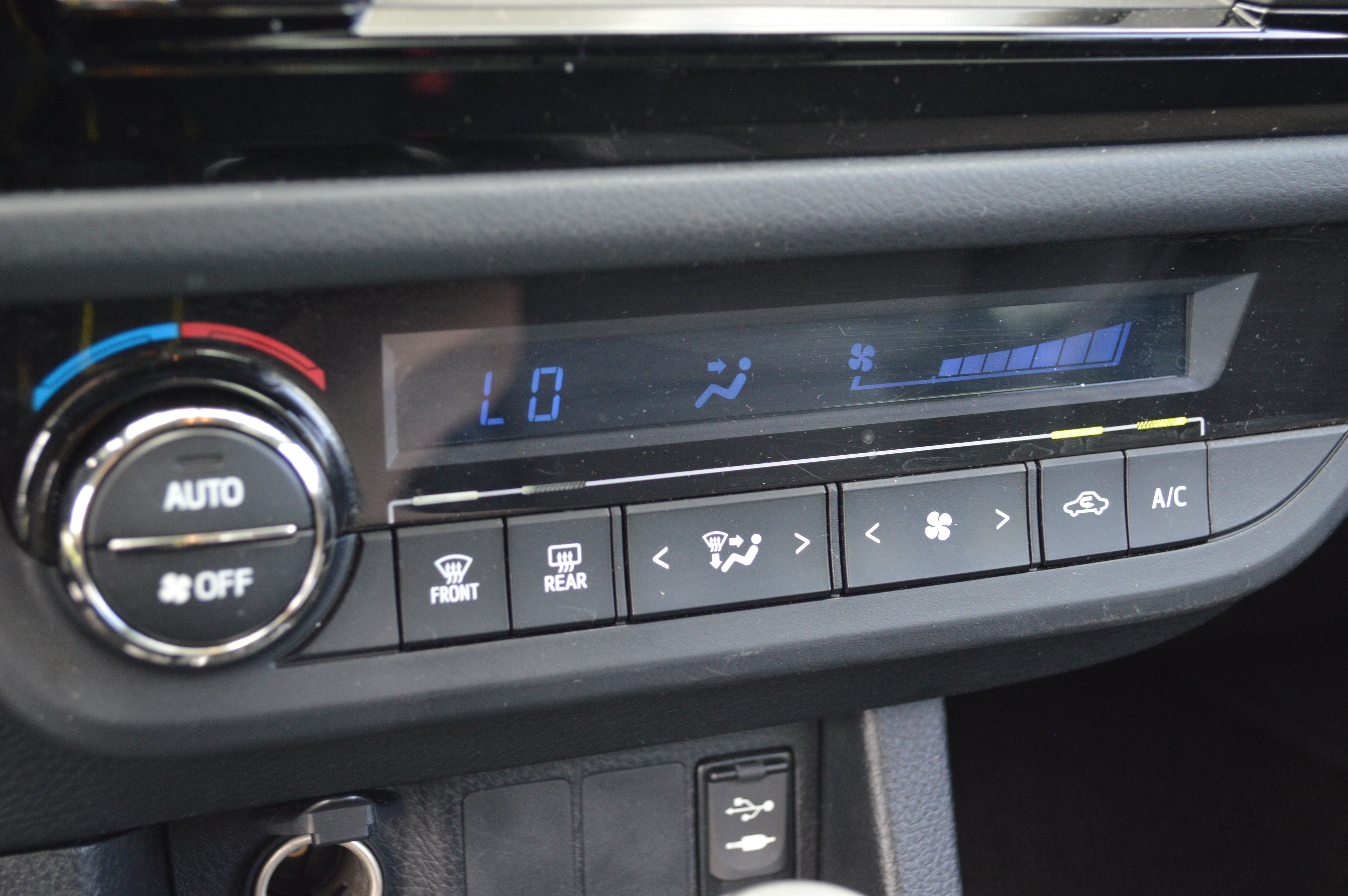 Used 2015 Toyota Corolla S FWD image 22