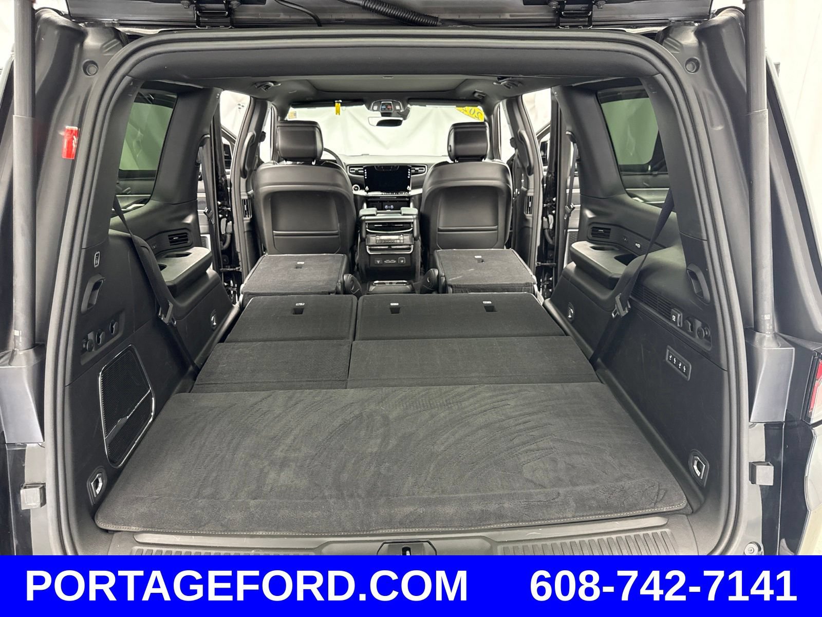 Used 2024 Jeep Wagoneer Series II w/ Convenience Group I AWD/4WD image 54