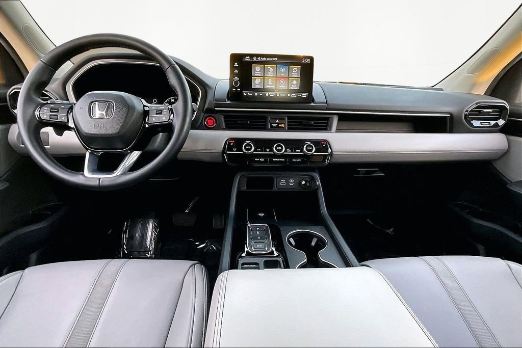 Used 2025 Honda Pilot EX-L image 8