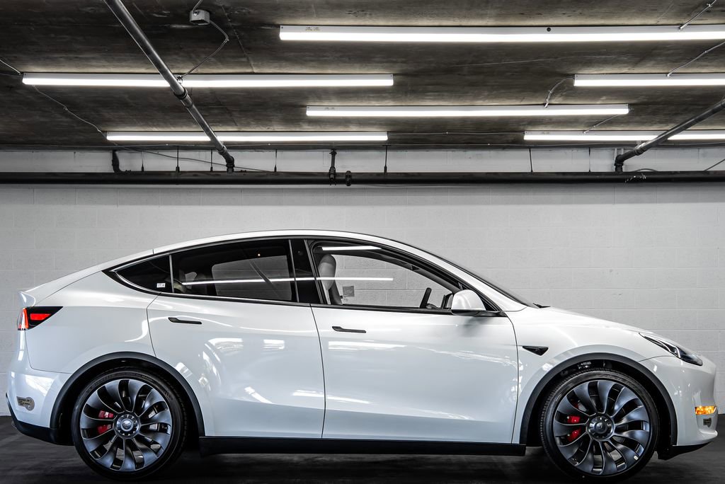 Used 2023 Tesla Model Y Performance AWD/4WD image 6