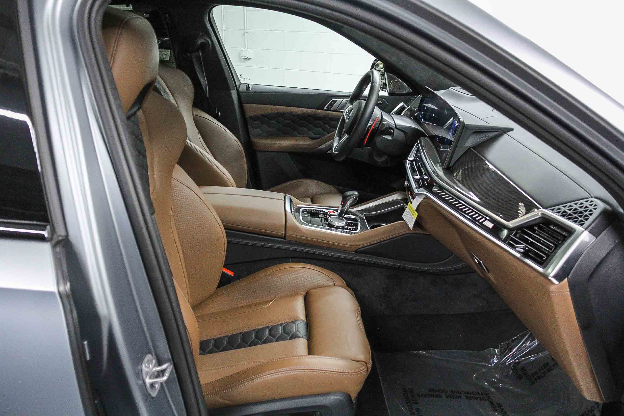 Used 2025 BMW X6 M Competition w/ Executive Package image 18