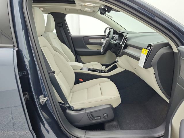 New 2026 Volvo XC40 B5 Ultra w/ Climate Package image 26