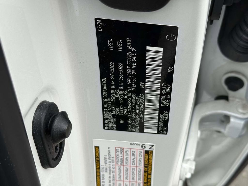 Used 2024 Lexus LX 600 4WD w/ Appearance Package image 32