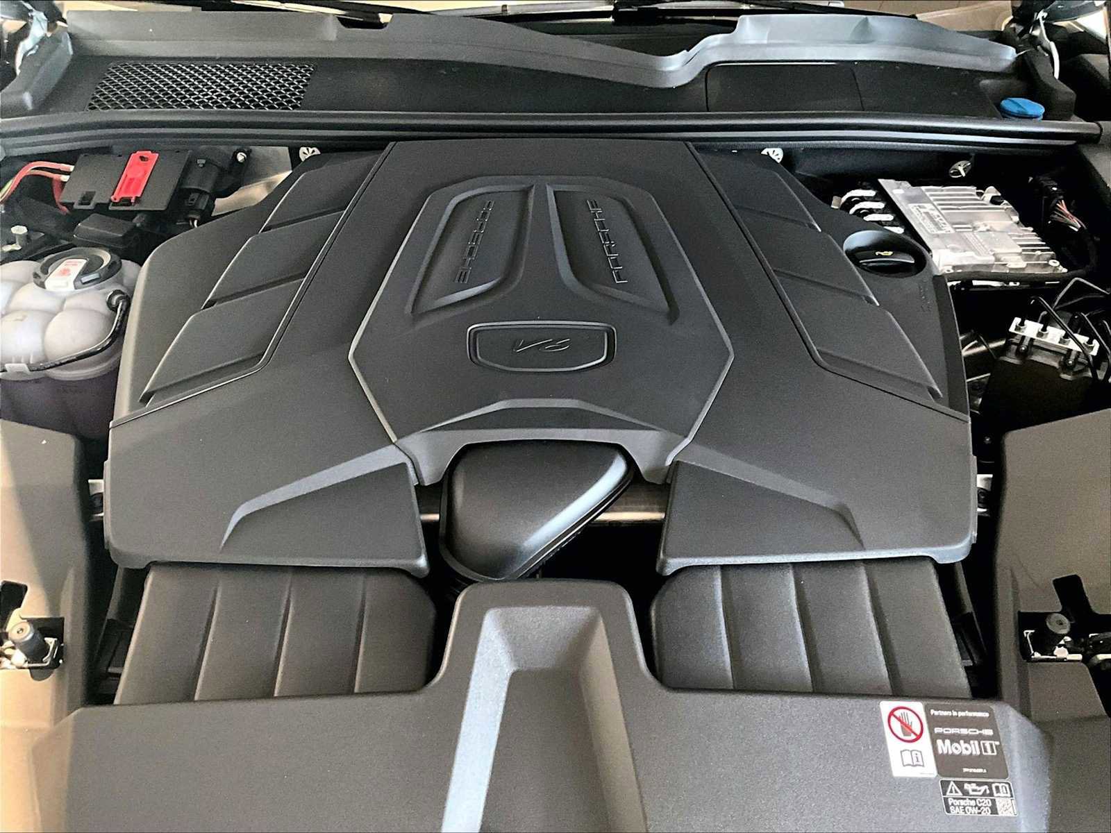 New 2026 Porsche Cayenne Coupe image 20