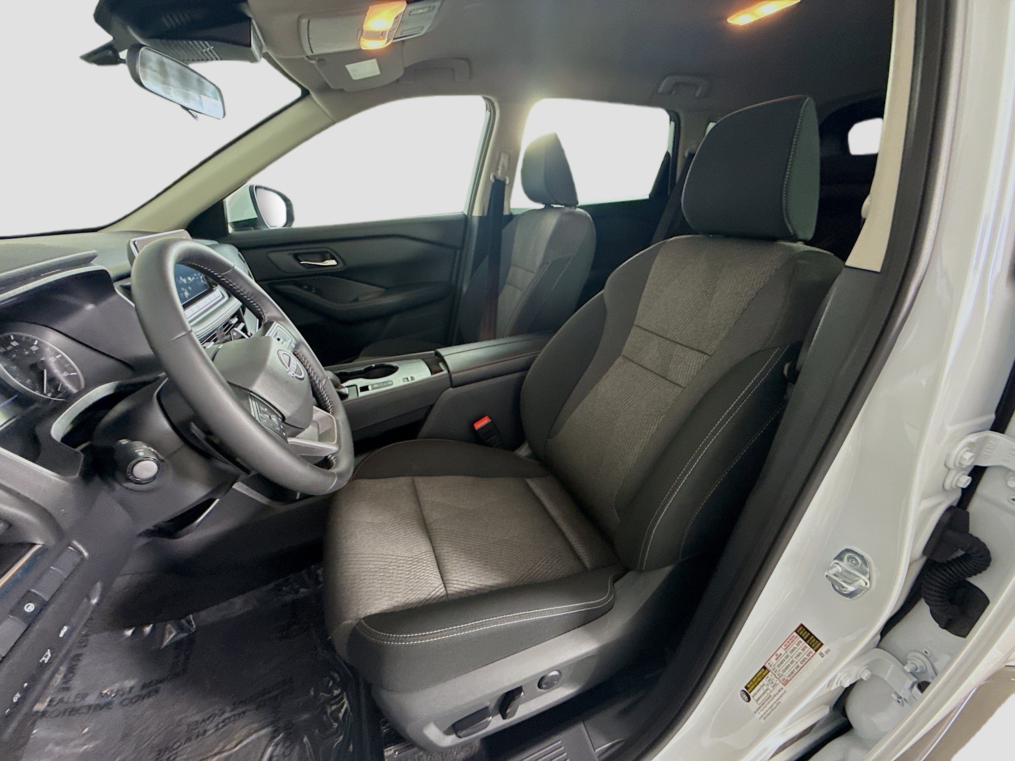 Used 2026 Nissan Rogue SV image 22