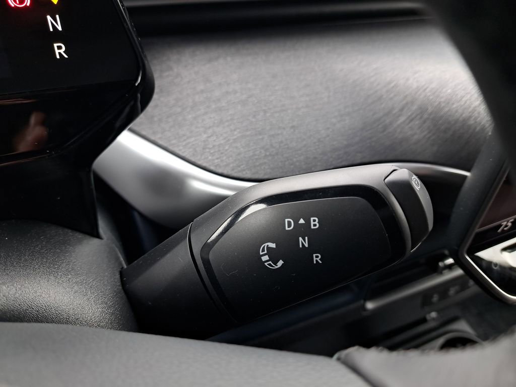 New 2025 Volkswagen ID. Buzz Pro S image 21