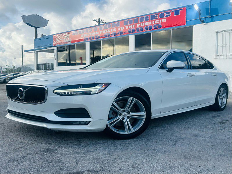 Used 2019 Volvo S90 T5 Momentum image 1