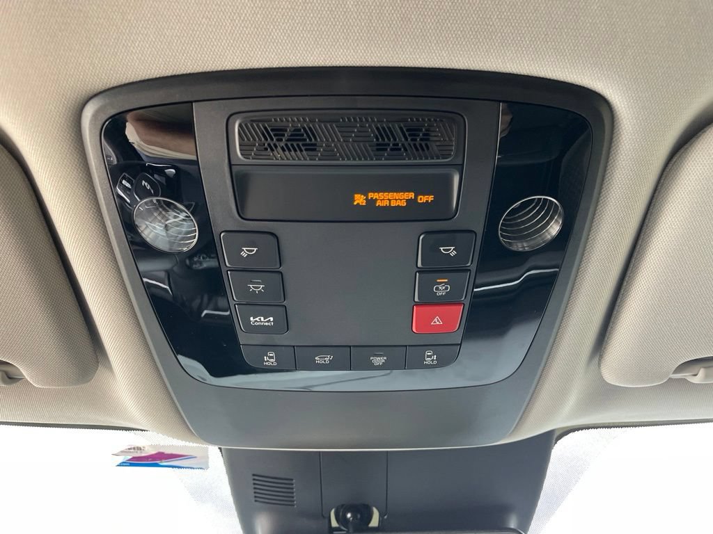 Used 2026 Kia Carnival EX FWD image 19