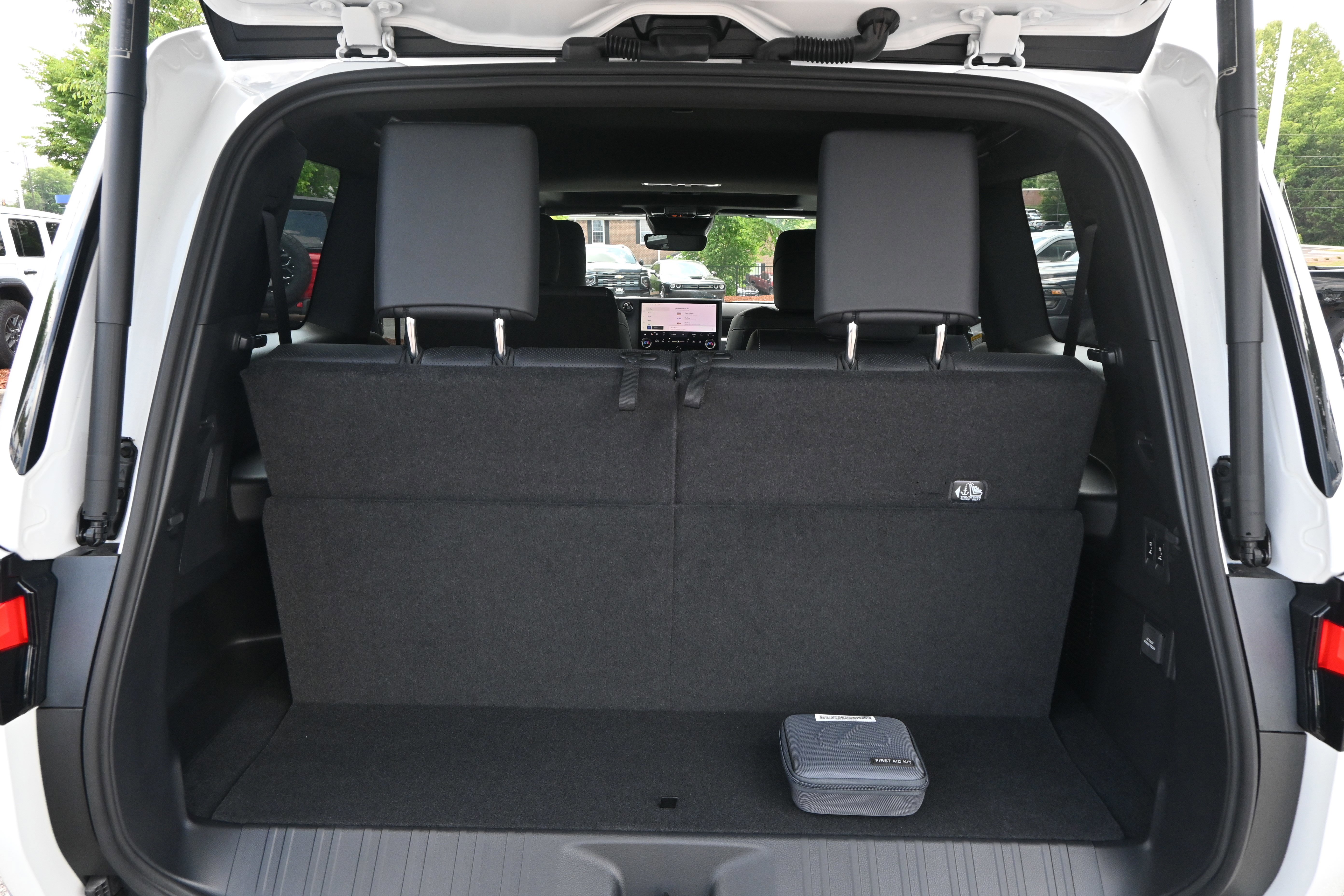 Used 2026 Lexus GX 550 w/ Cold Area Package AWD/4WD image 33