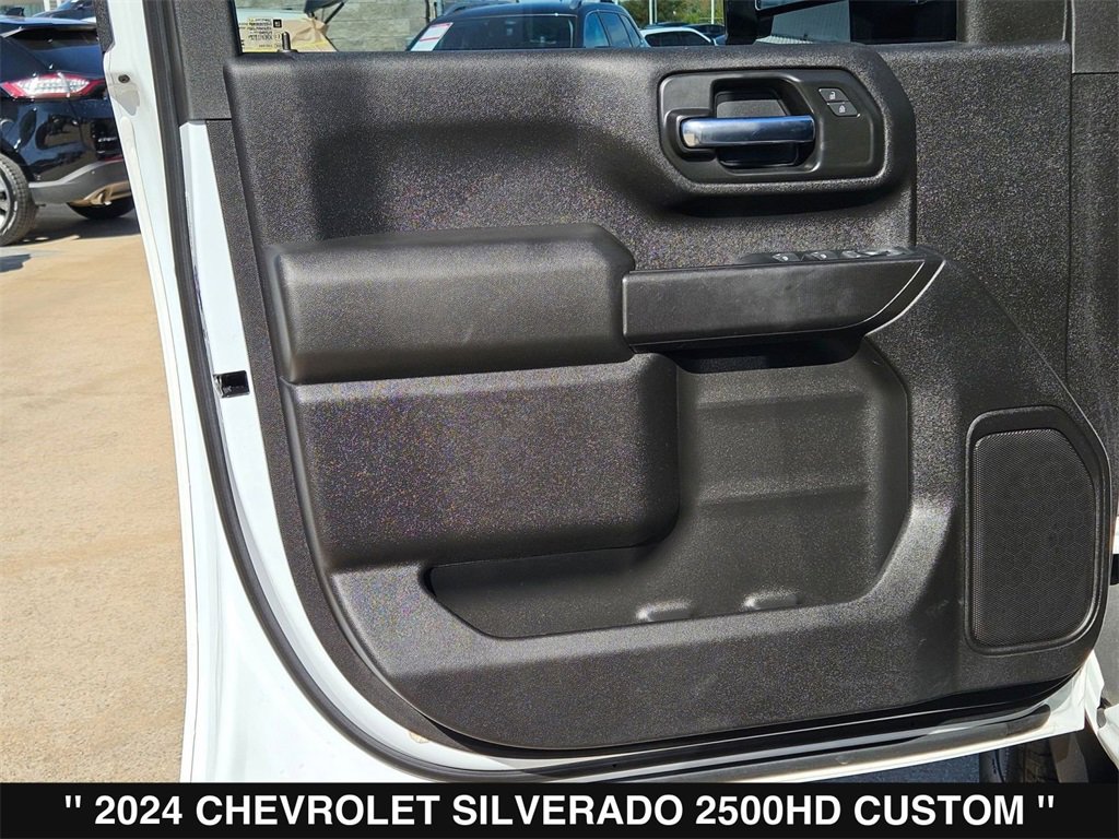 Used 2024 Chevrolet Silverado 2500 Custom w/ Custom Value Package image 14