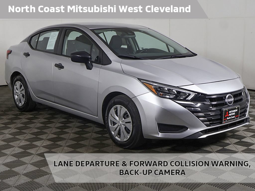 Used 2025 Nissan Versa S FWD image 1