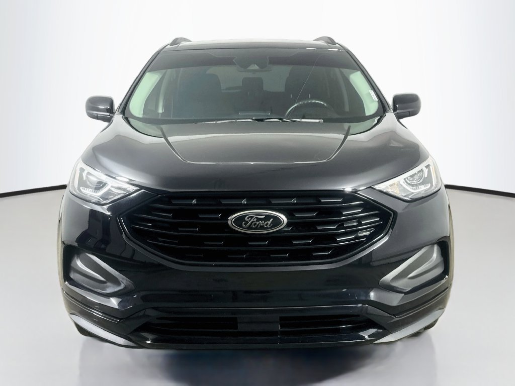 Used 2024 Ford Edge SE w/ Black Appearance Package AWD/4WD image 2