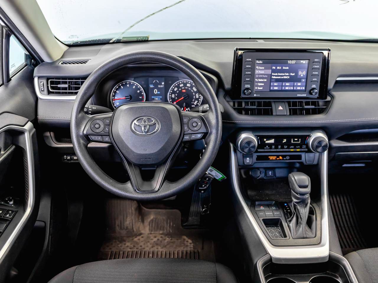 Used 2021 Toyota RAV4 LE FWD image 12
