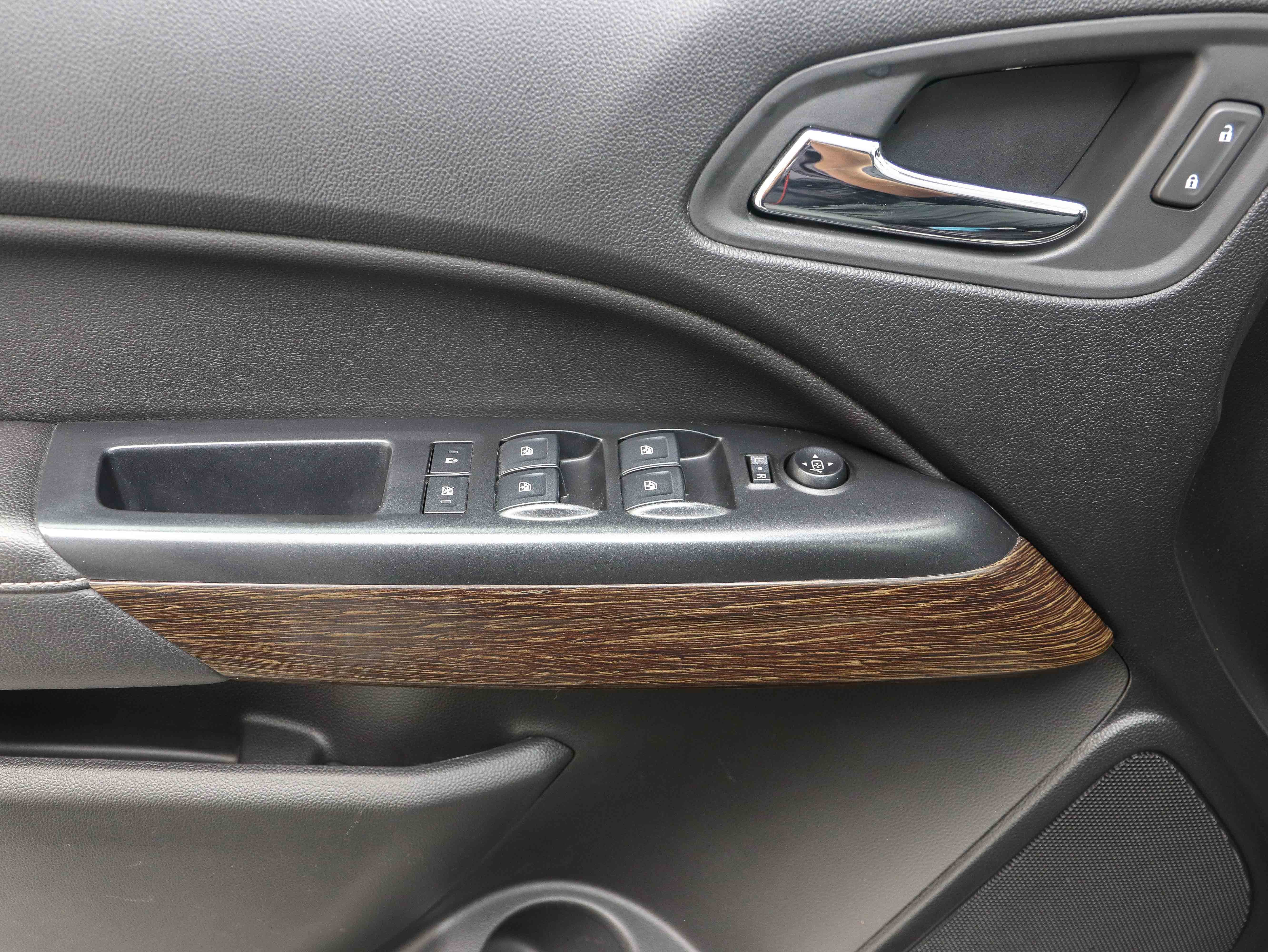 Used 2018 GMC Canyon Denali image 26