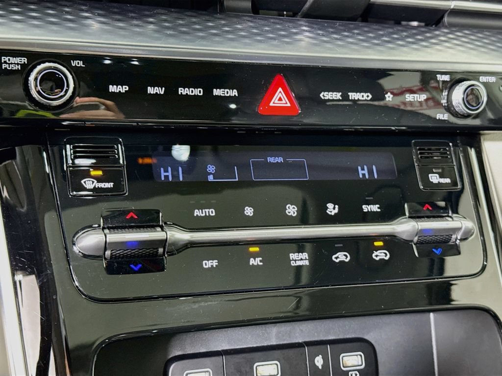 Used 2024 Kia Carnival SX Prestige FWD image 10