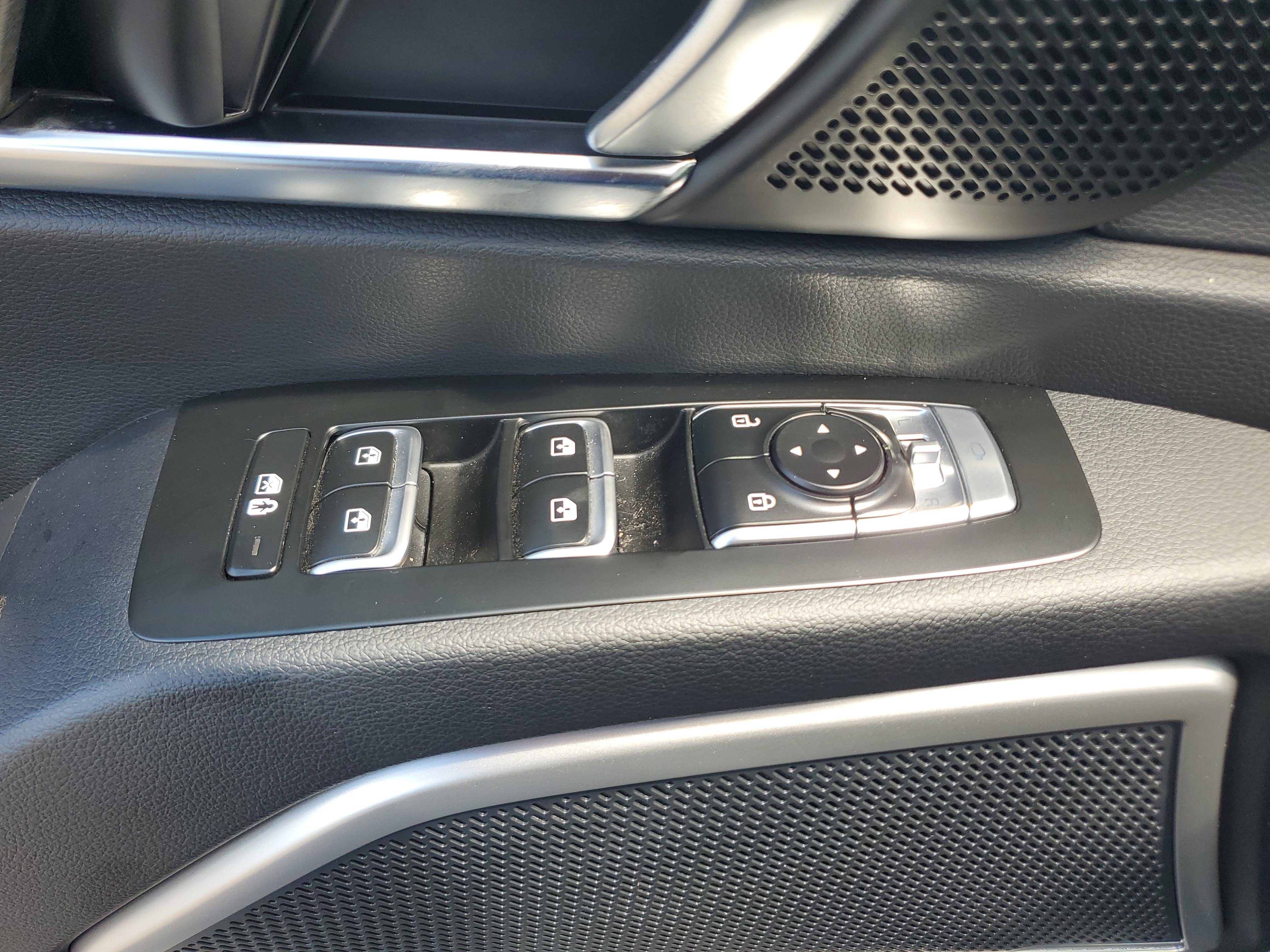 Used 2022 Kia Telluride EX w/ EX Premium Package image 30