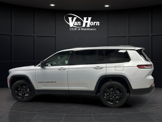 Used 2025 Jeep Grand Cherokee L Altitude AWD/4WD image 4
