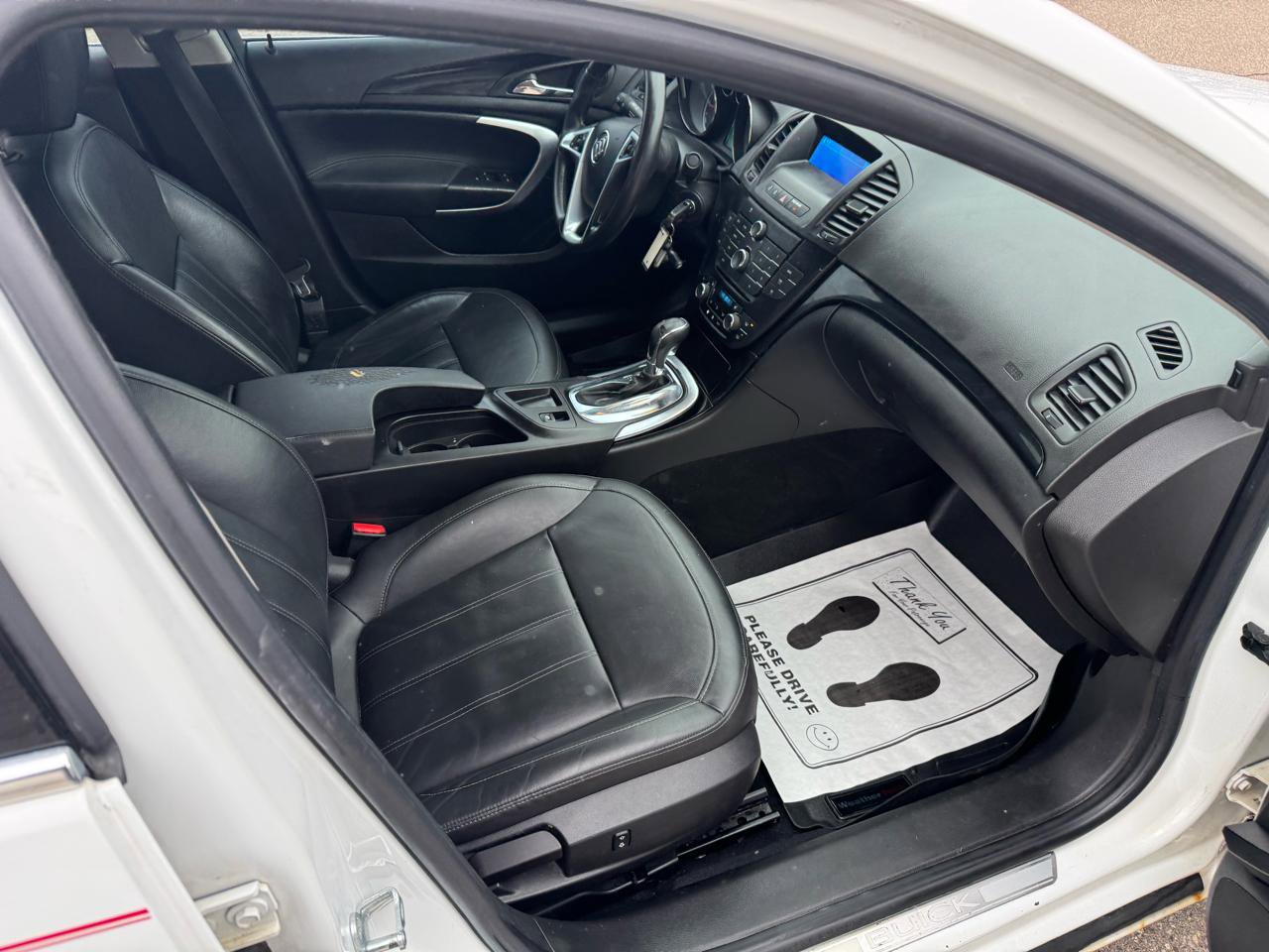 Used 2011 Buick Regal CXL image 11