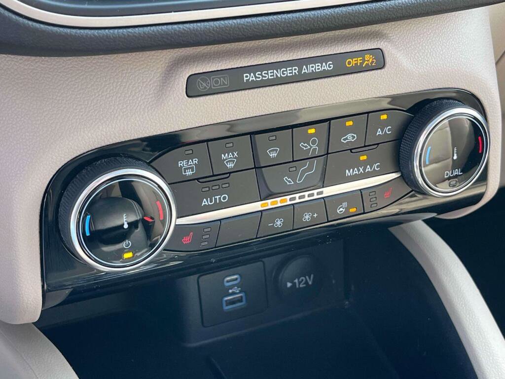 Used 2022 Ford Escape SEL AWD/4WD image 28