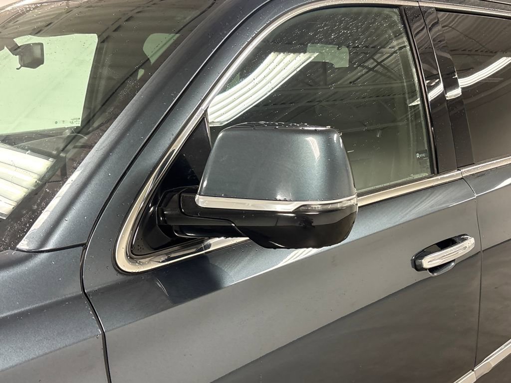 Certified 2020 Cadillac Escalade Platinum image 11