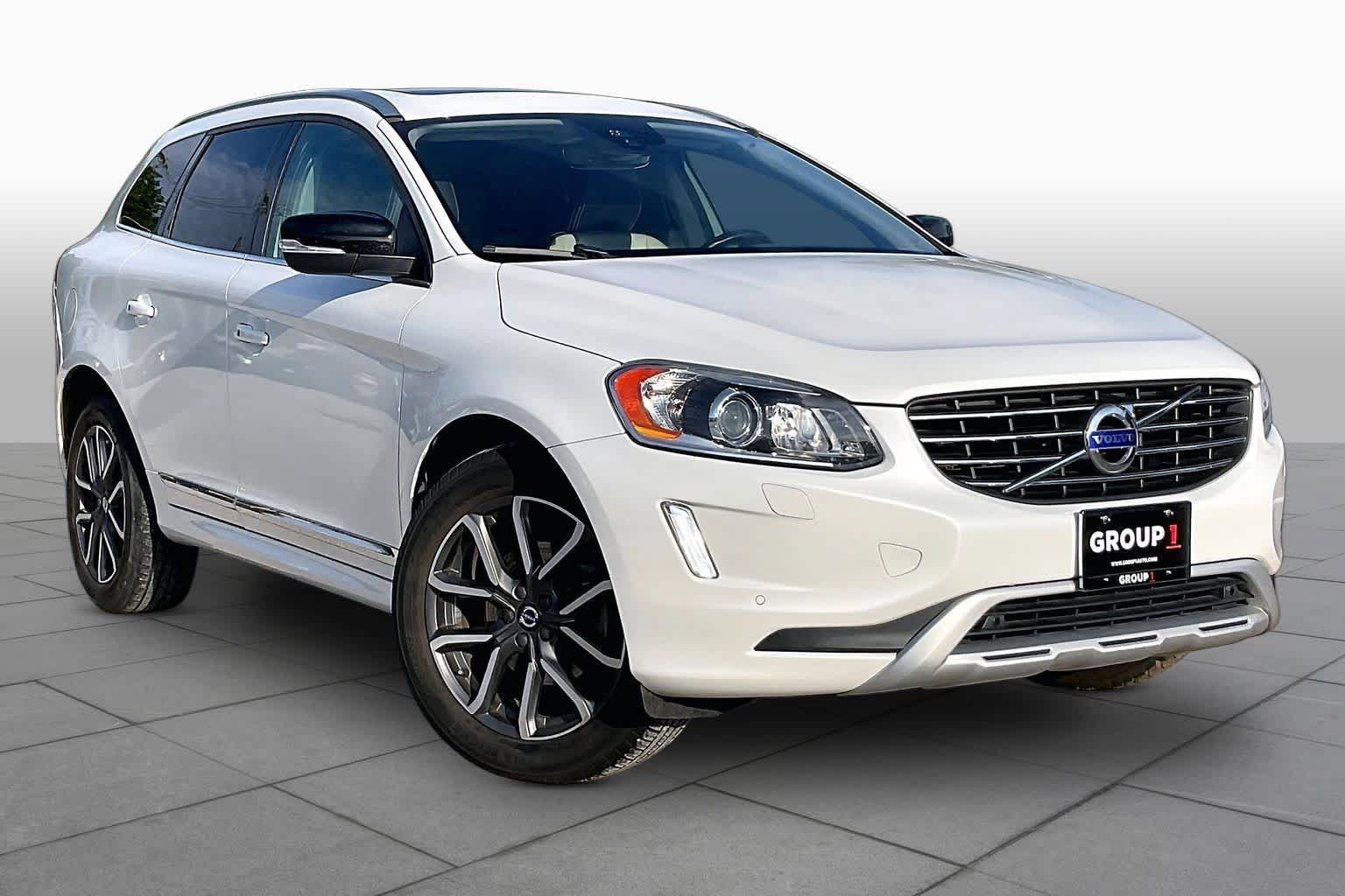Used 2017 Volvo XC60 T6 Dynamic w/ Preferred Option Package AWD/4WD image 3