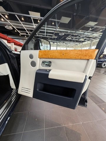 Used 2009 Rolls-Royce Phantom Sedan RWD image 25