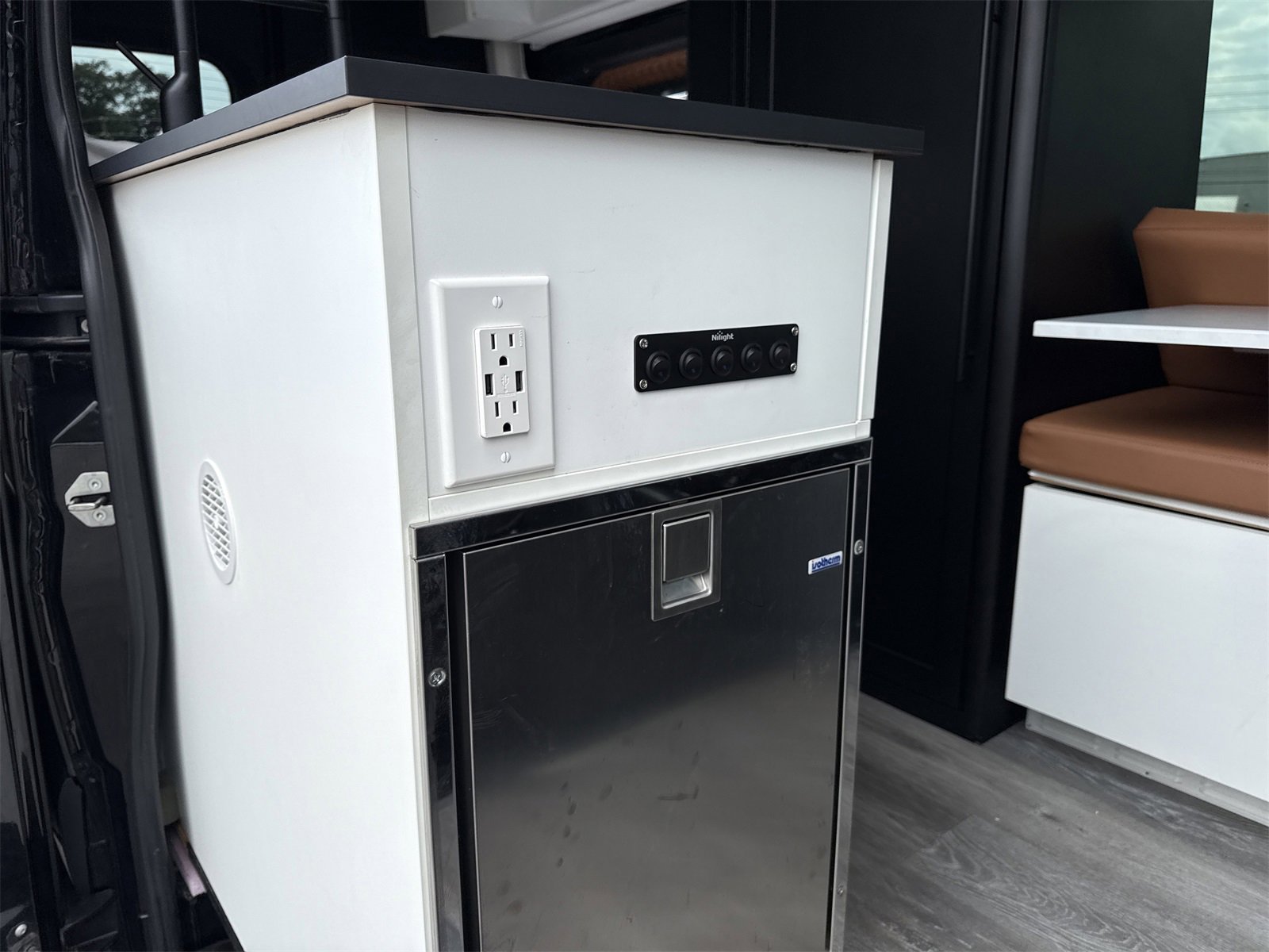 Used 2019 Mercedes-Benz Sprinter 2500 image 25