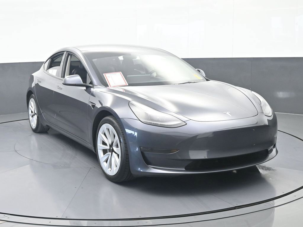 Used 2023 Tesla Model 3 Standard Range RWD image 9