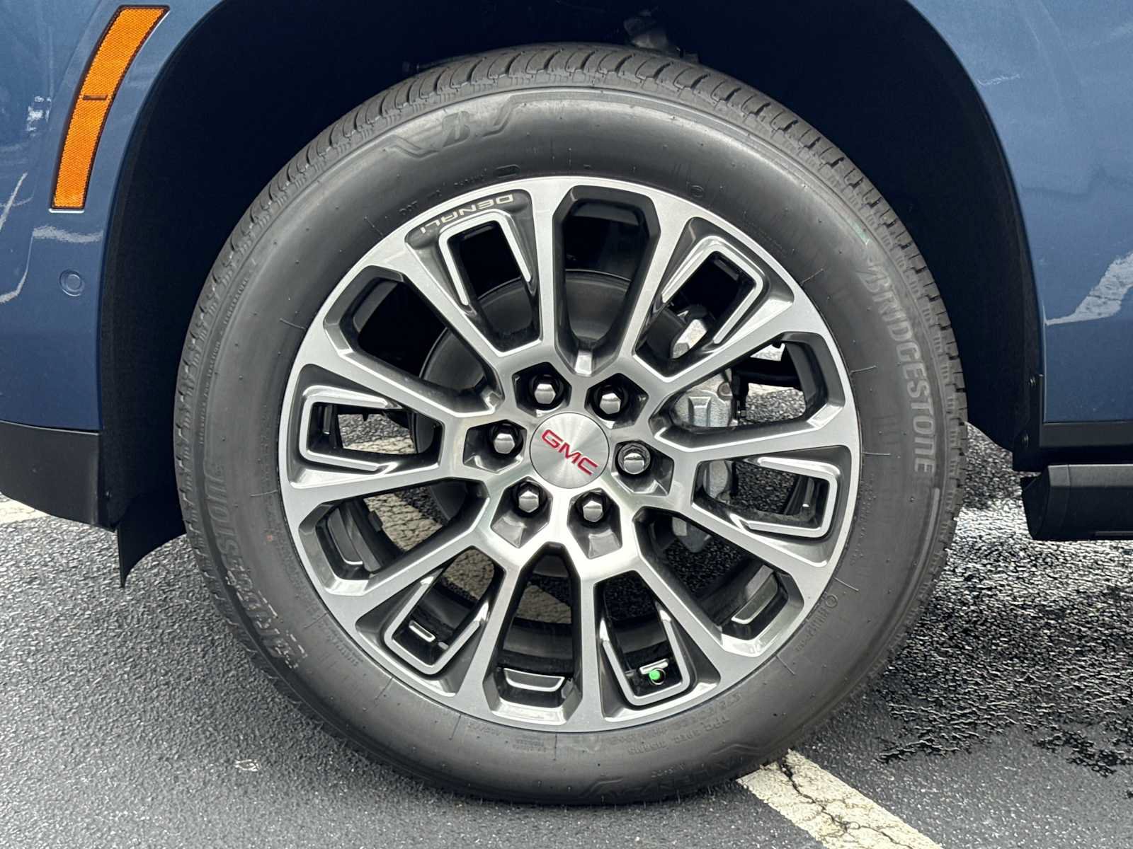 New 2026 GMC Yukon Denali w/ Sun & Power Step Package RWD image 32