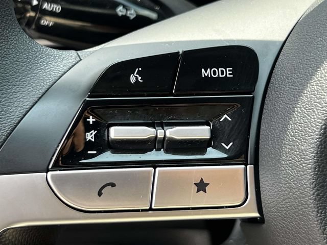 Certified 2024 Hyundai Elantra SEL FWD image 19