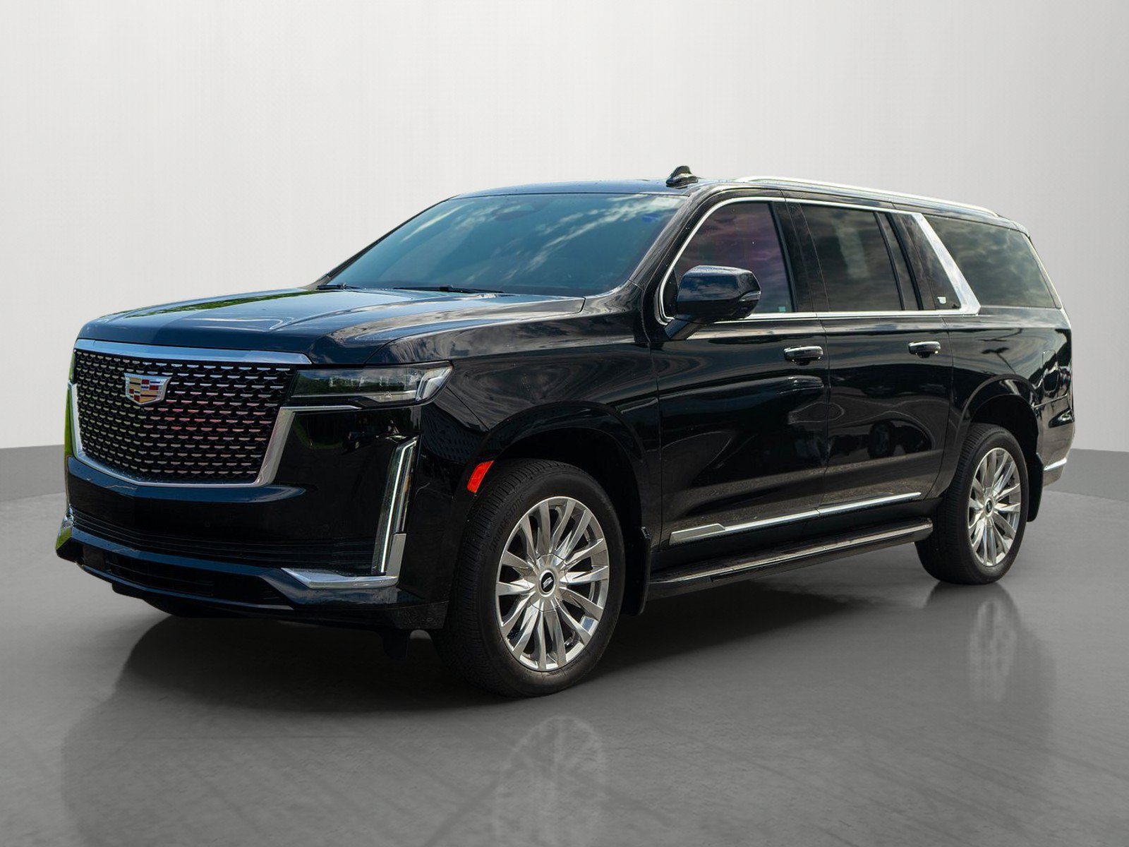 Used 2022 Cadillac Escalade ESV Luxury AWD/4WD image 3