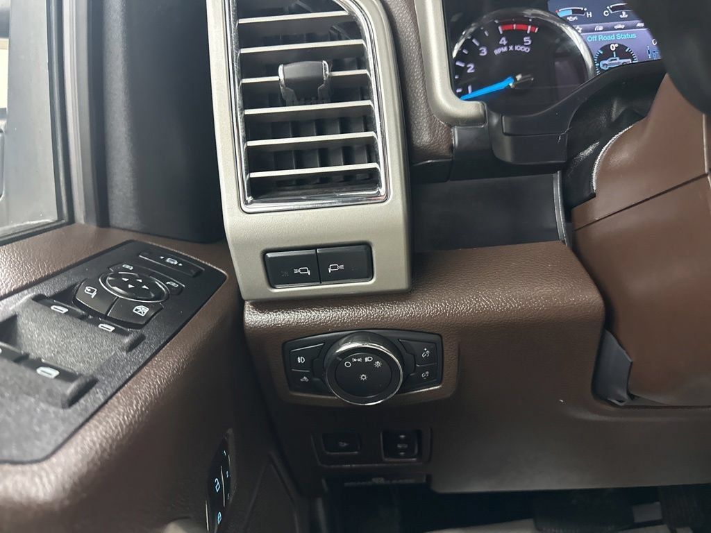 Used 2017 Ford F350 King Ranch w/ King Ranch Ultimate Package AWD/4WD image 41