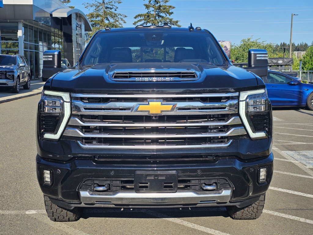 Used 2024 Chevrolet Silverado 2500 High Country w/ High Country Premium Package AWD/4WD image 8